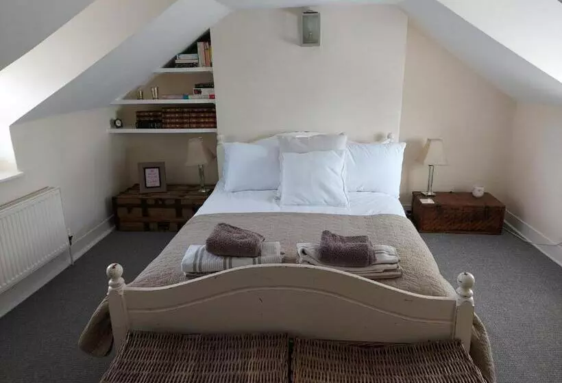 The Seaside Retreat