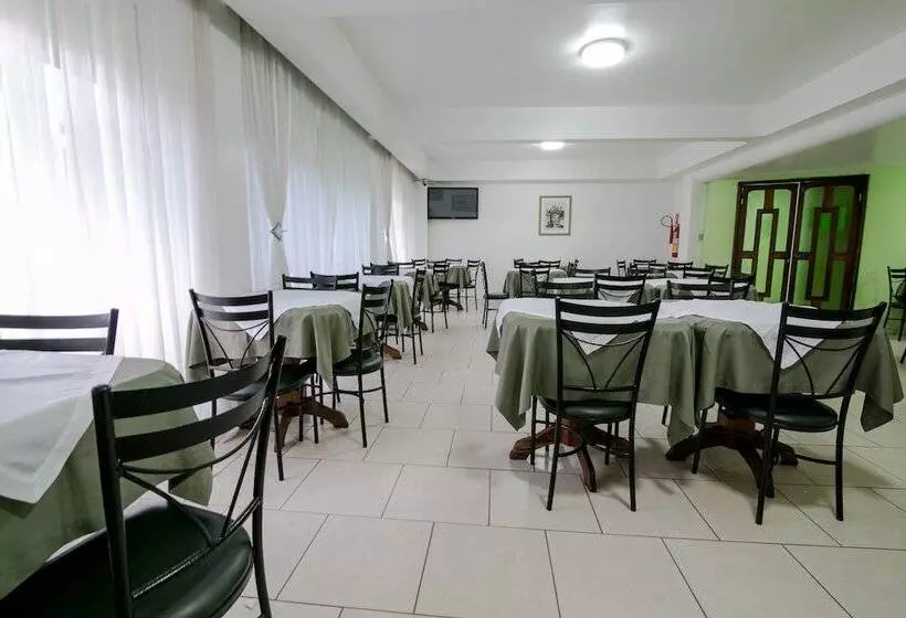 בית מלון כפרי Grand Prix