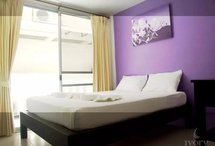 Hotel Ivory Phi Phi Island