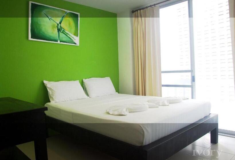 בית מלון כפרי Ivory Phi Phi Island