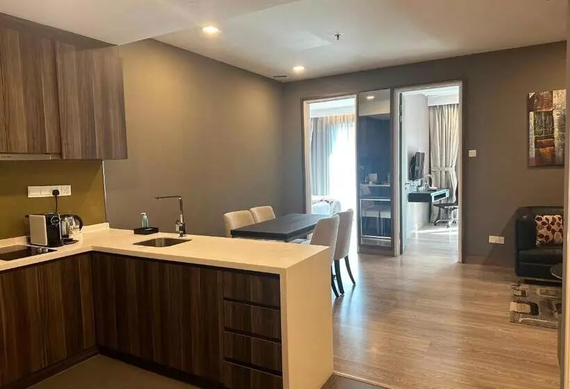 هتل Ramada Suites By Wyndham Kuala Lumpur City Centre