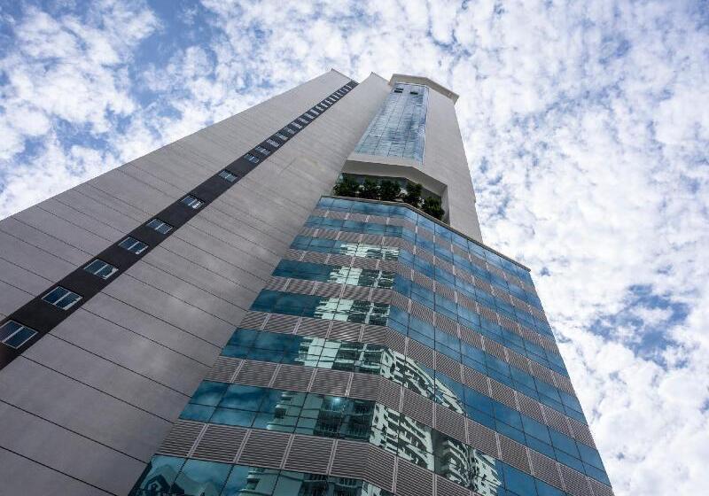 هتل Ramada Suites By Wyndham Kuala Lumpur City Centre