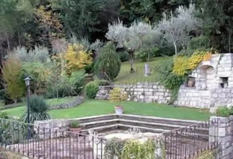 فندق ريفى Villa Cicchi