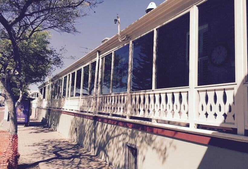 בית מלון כפרי Terrace Central B&b