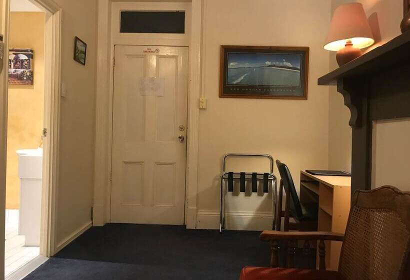 בית מלון כפרי Terrace Central B&b