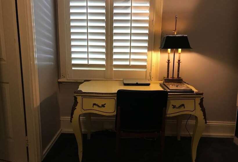 בית מלון כפרי Terrace Central B&b