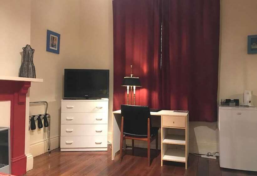 בית מלון כפרי Terrace Central B&b