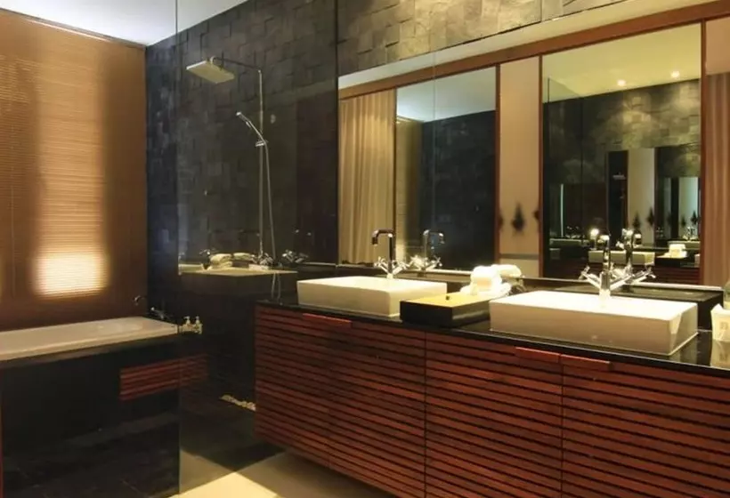 בית מלון כפרי The Quarter Resort Phuket