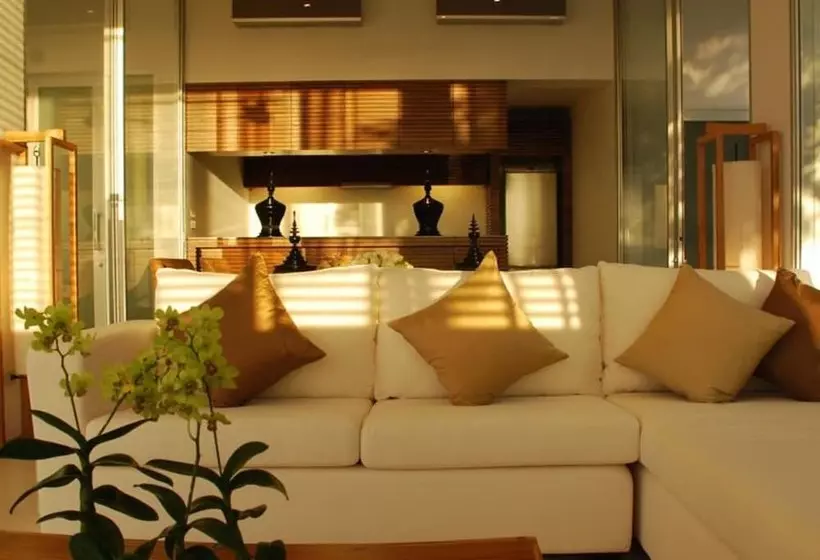 בית מלון כפרי The Quarter Resort Phuket