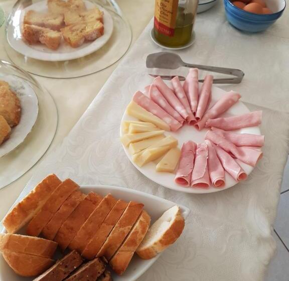 B&b A Casa Di Monica