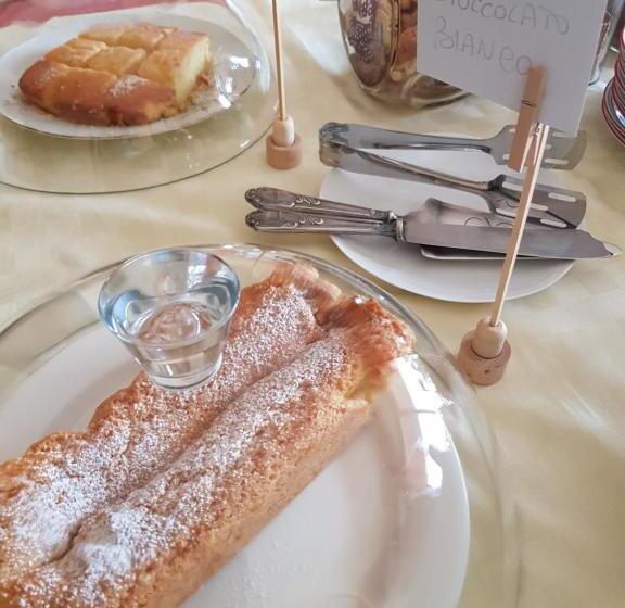 B&b A Casa Di Monica