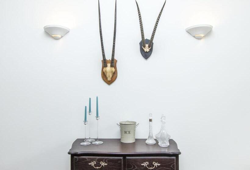 Aamiaismajoitus (B&B) 3 Berkeley Square Guesthouse