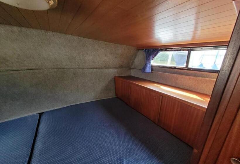 ベッドアンドブレックファースト Amsterdam Boat & Breakfast