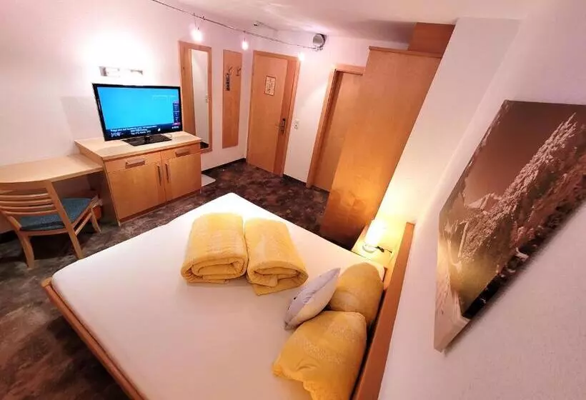 Aamiaismajoitus (B&B) Apart Garni Jägerheim