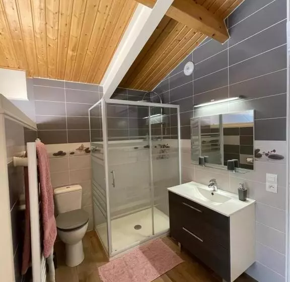 Aamiaismajoitus (B&B) Gîte Du Puy De L étang