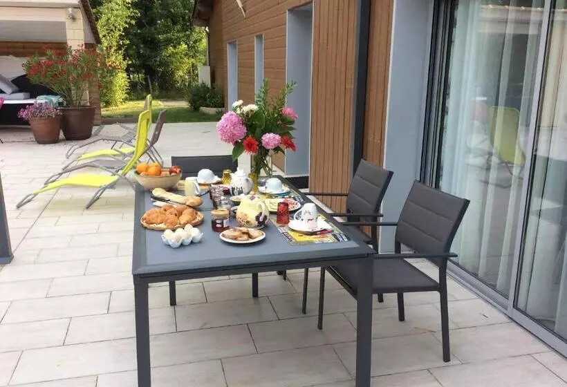 Aamiaismajoitus (B&B) Gîte Du Puy De L étang