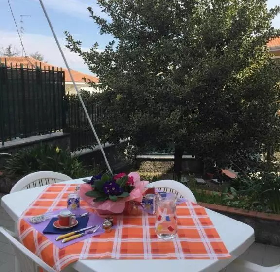 ベッドアンドブレックファースト L Agrifoglio Dell Etna