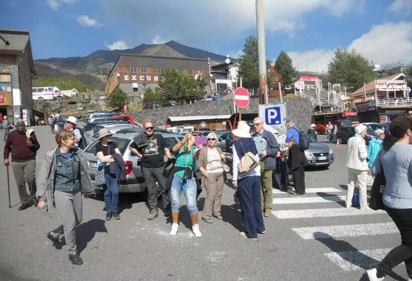 ベッドアンドブレックファースト L Agrifoglio Dell Etna