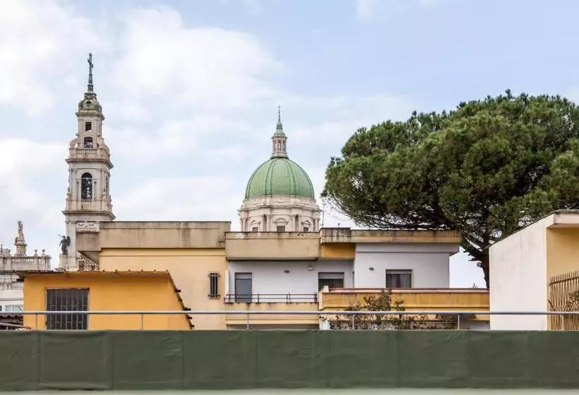 تختخواب و صبحانه Pompei Centrum