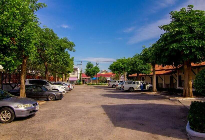 هتل Prachuap Place