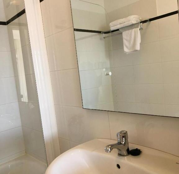 پانسیون Playa De Los Locos