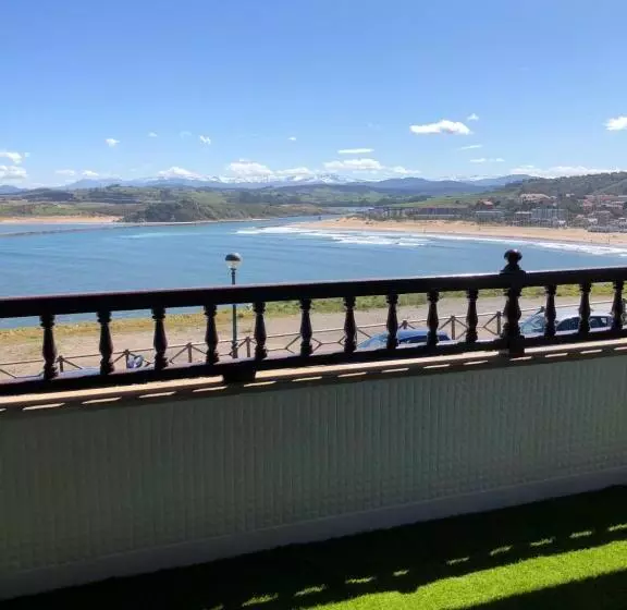 Majatalo Playa De Los Locos