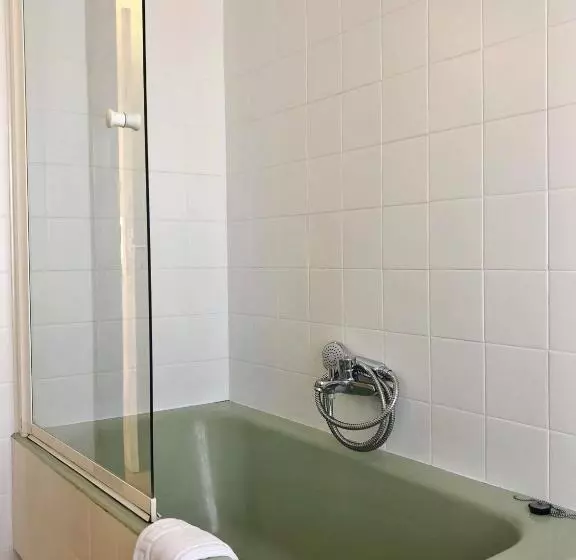 Majatalo Playa De Los Locos