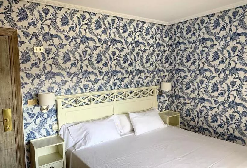 Majatalo Playa De Los Locos