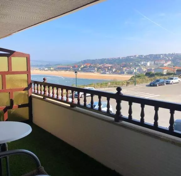 Majatalo Playa De Los Locos