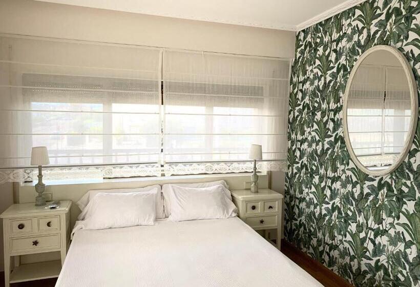 پانسیون Playa De Los Locos