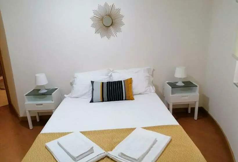 ペンション Portus Ribeira House