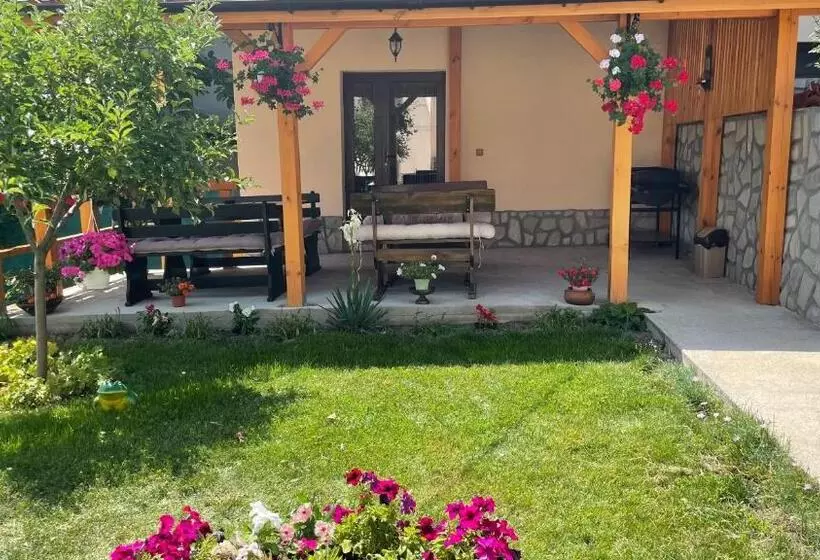 ペンション Saint Maria Guest House