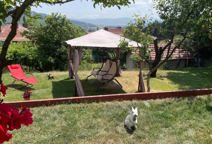 פנסיון Saint Maria Guest House