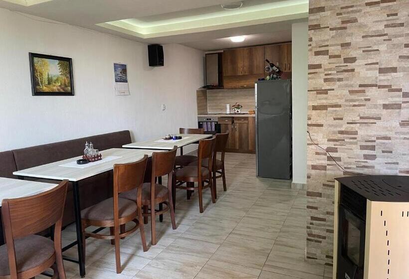 פנסיון Saint Maria Guest House