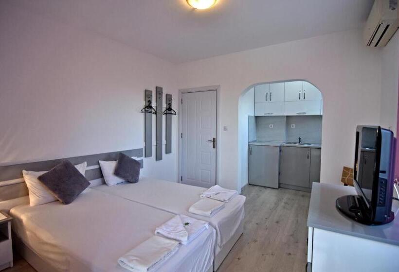 פנסיון Saint Maria Guest House