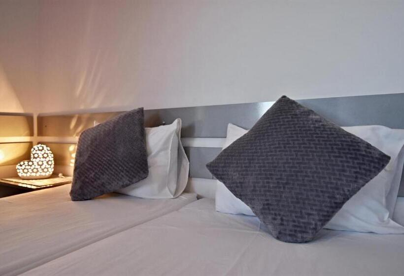 פנסיון Saint Maria Guest House