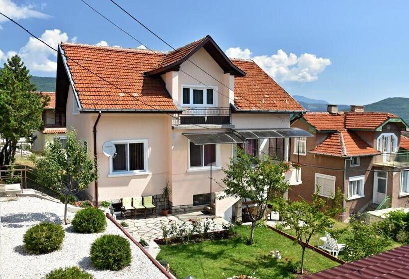 פנסיון Saint Maria Guest House