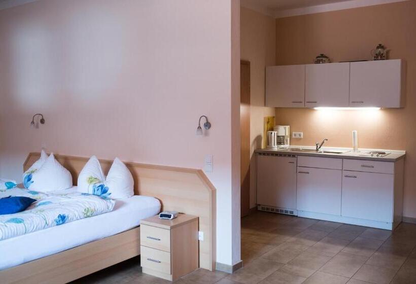 פנסיון Weingut Und Gästehaus Wetzler