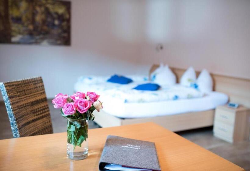 פנסיון Weingut Und Gästehaus Wetzler