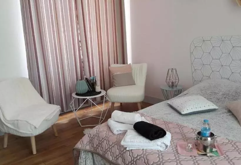 ベッドアンドブレックファースト Clos Charmille