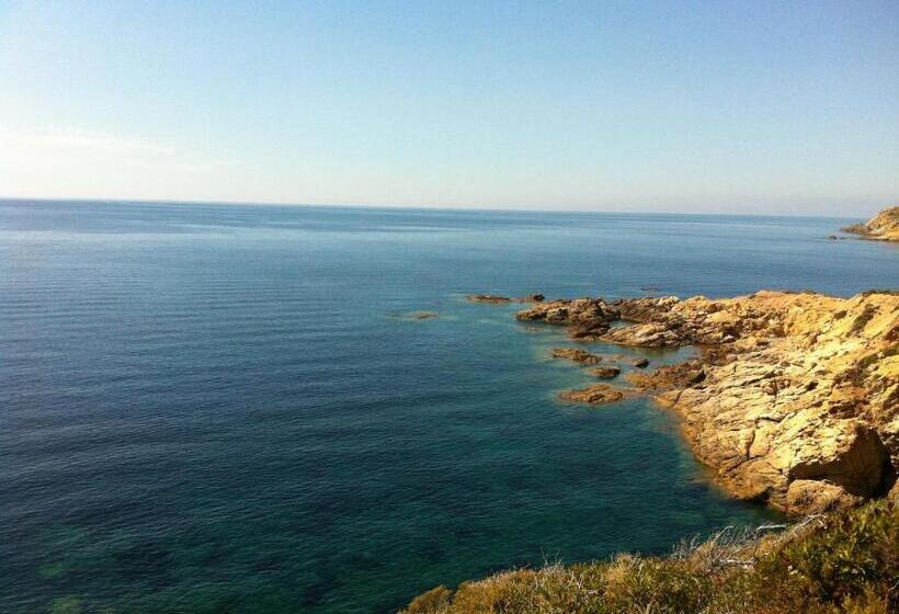 تختخواب و صبحانه L Auberge Galeria