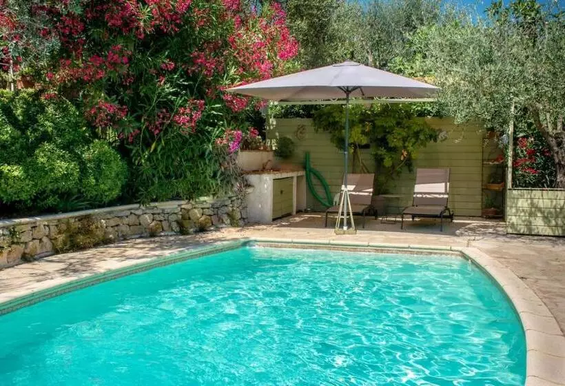 Aamiaismajoitus (B&B) Le Clos Des Oliviers