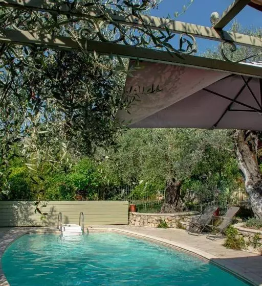 Aamiaismajoitus (B&B) Le Clos Des Oliviers