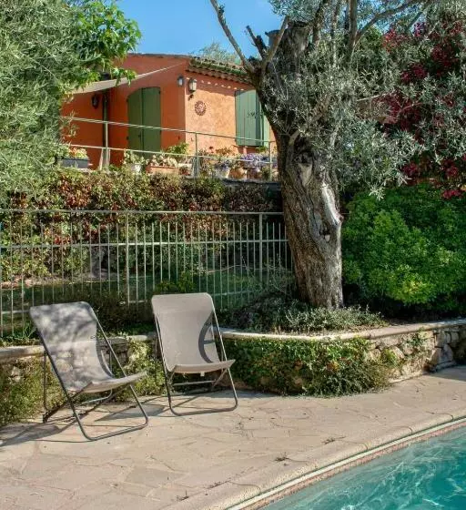 Aamiaismajoitus (B&B) Le Clos Des Oliviers