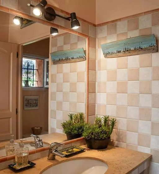 Aamiaismajoitus (B&B) Le Clos Des Oliviers