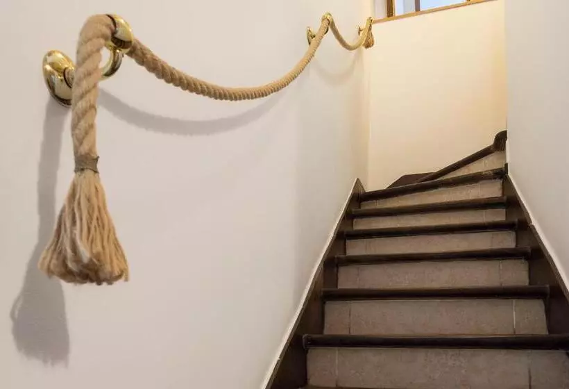 تختخواب و صبحانه Locanda La Meridiana