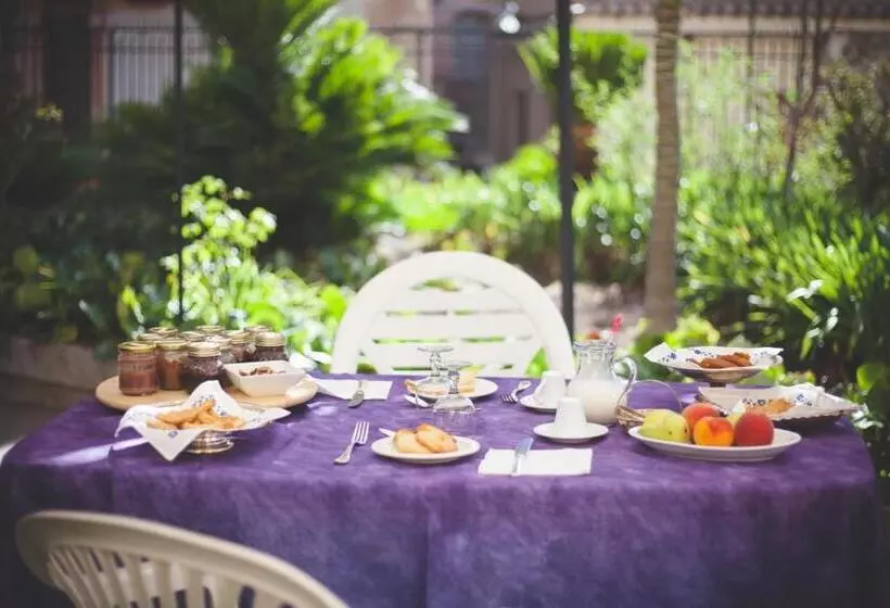 تختخواب و صبحانه Locanda La Meridiana