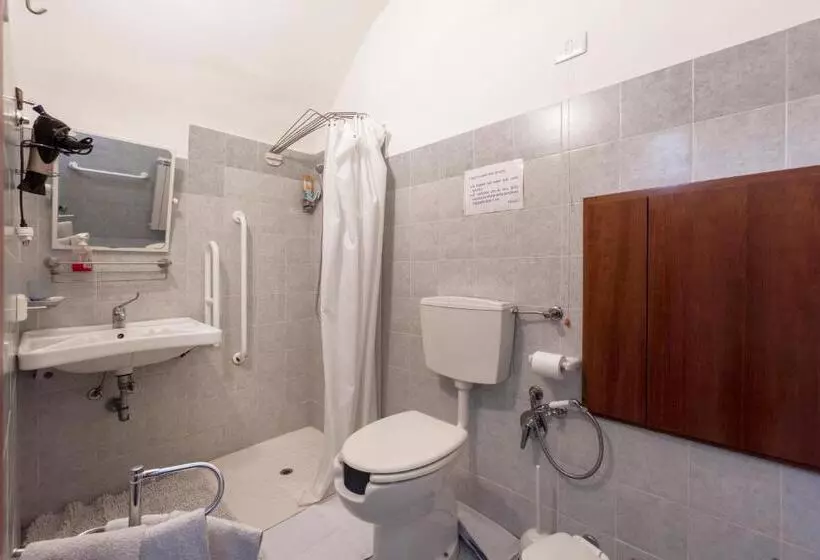 تختخواب و صبحانه Locanda La Meridiana