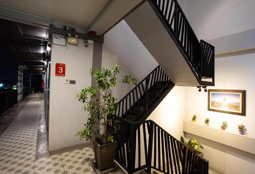 בית מלון כפרי Le Neuf Nakorn Lampang