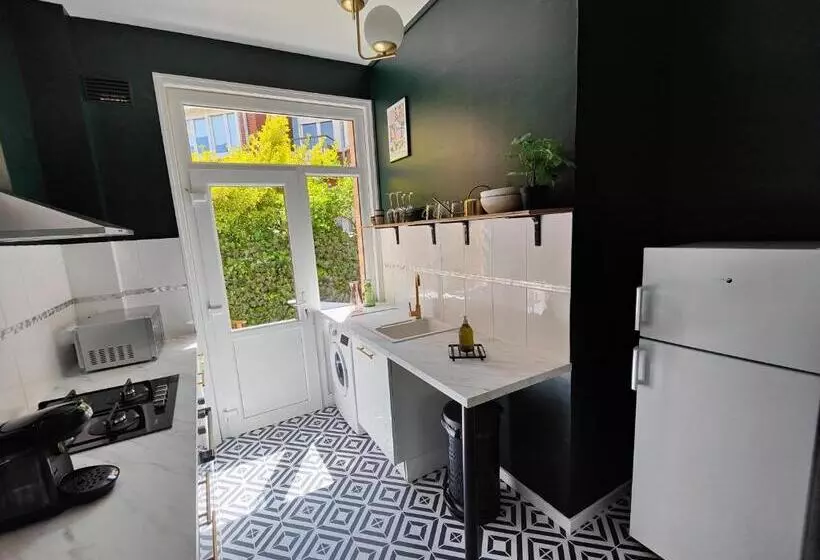 Le Rainbow   Grand Studio Avec Terrasse